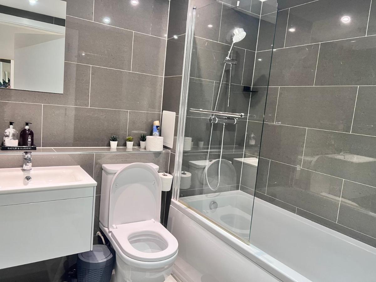 Elegant 3br 2bath Flat In Canary Wharf - O2 -excel Апартаменты *