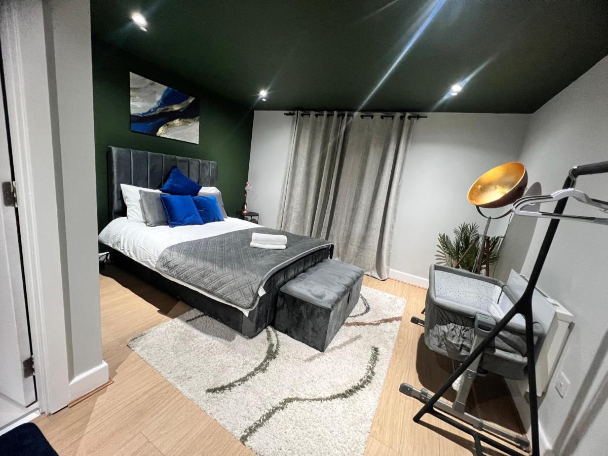 Апартаменты Elegant 3br 2bath Flat In Canary Wharf - O2 -excel *